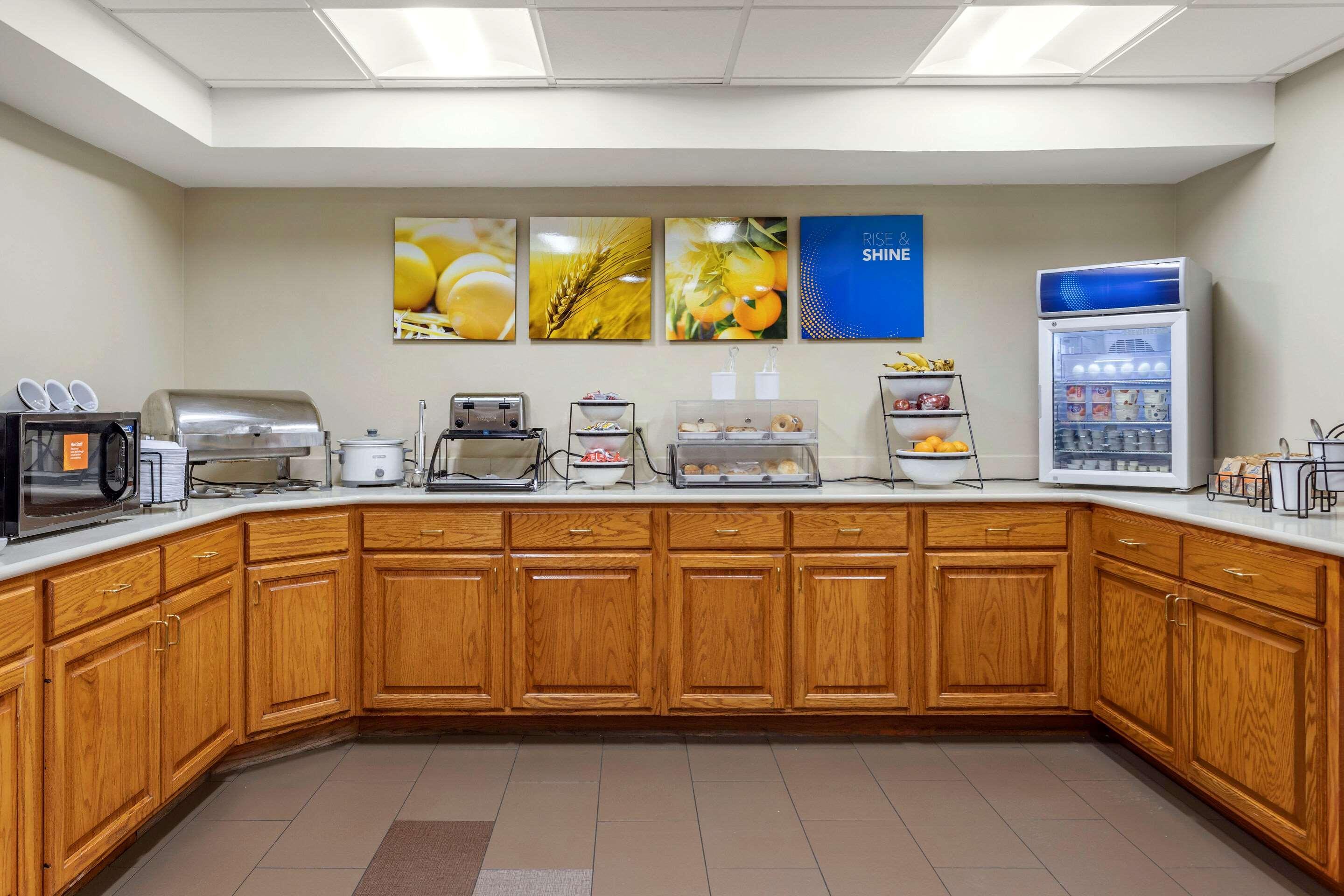 Comfort Inn & Suites Airport Литъл Рок Екстериор снимка